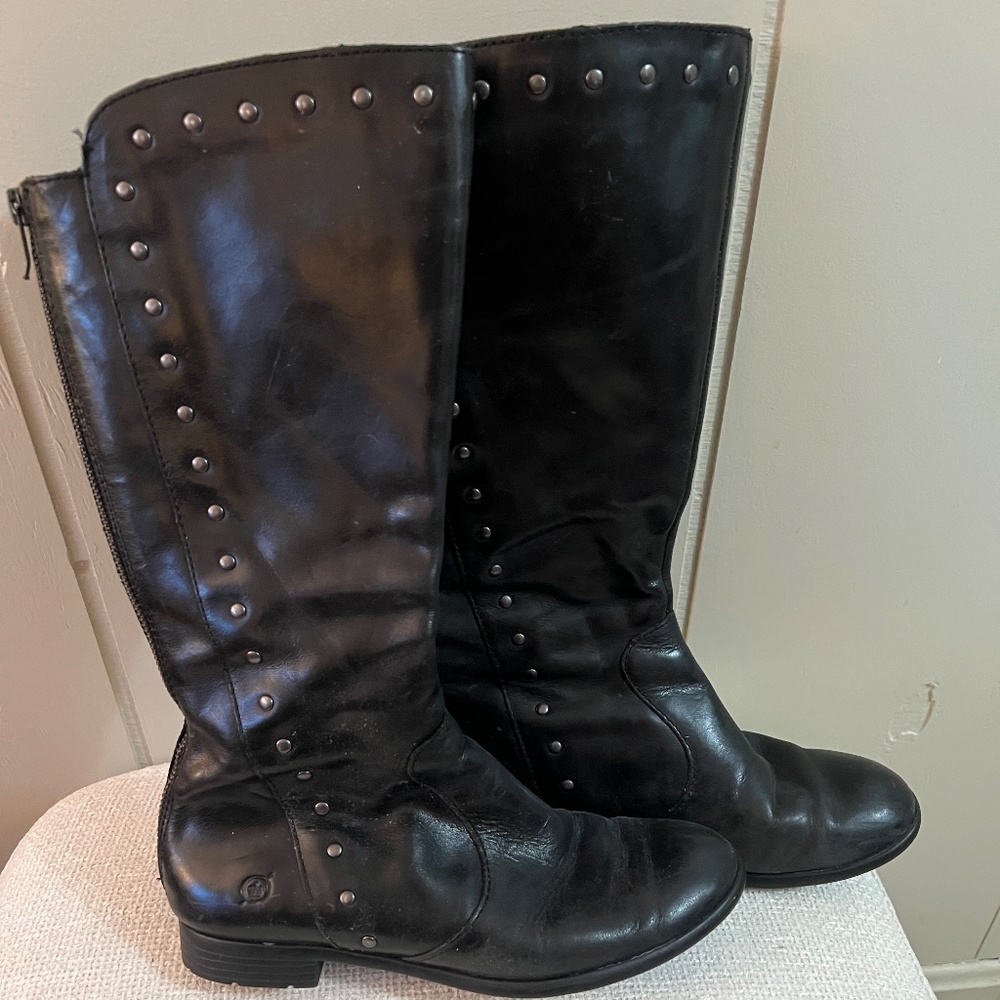 COPY - BORN black leather women’s boots size 6